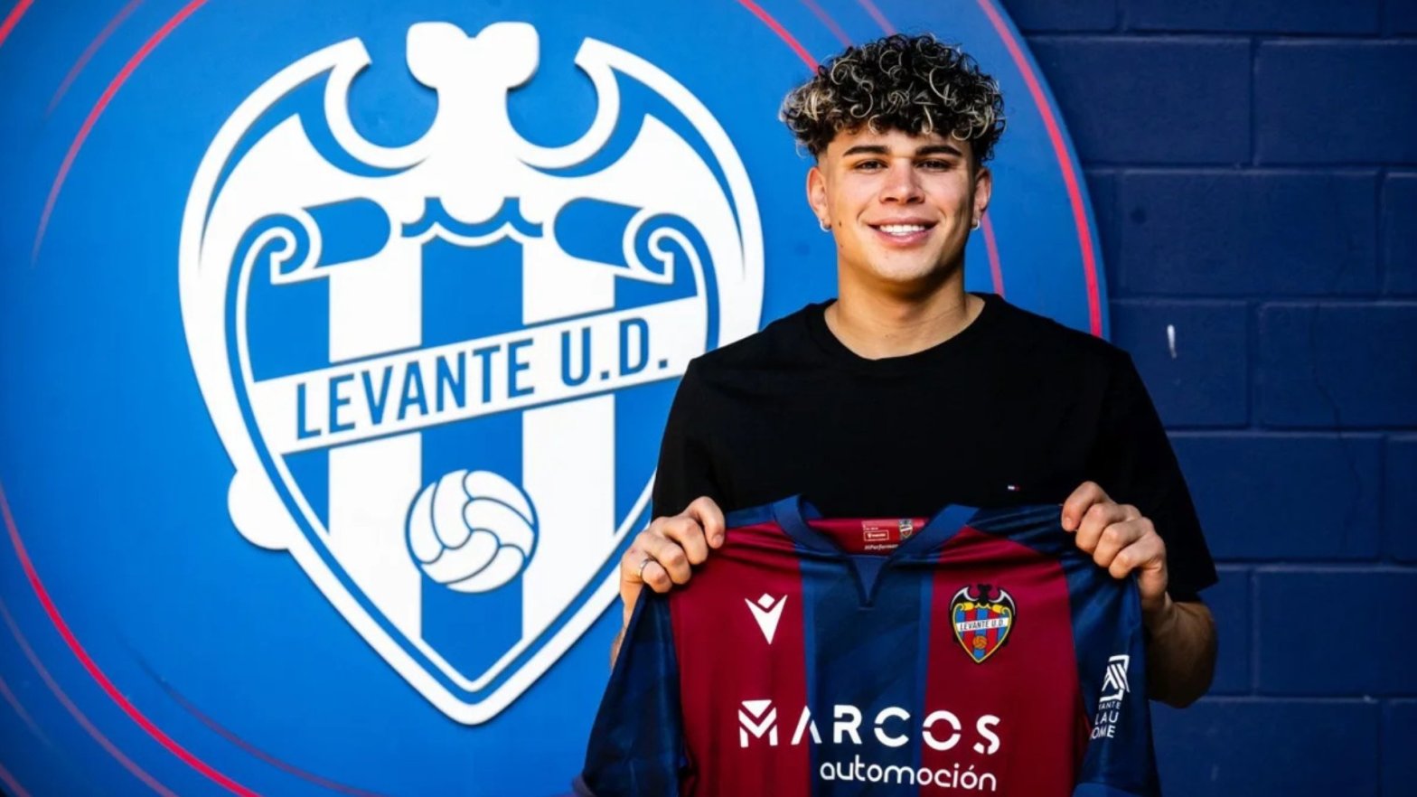 Alan Matturro, debutó en Liga de España, con Levante (foto; www.levanteud.com)