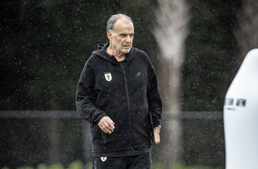 Marcelo Bielsa dirigirá a Uruguay en la Copa del Mundo 2026. (foto: www.auf.org.uy)